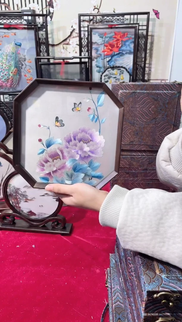 织绣精品苏绣手工刺绣，胡桃木纯实木框，摆件14