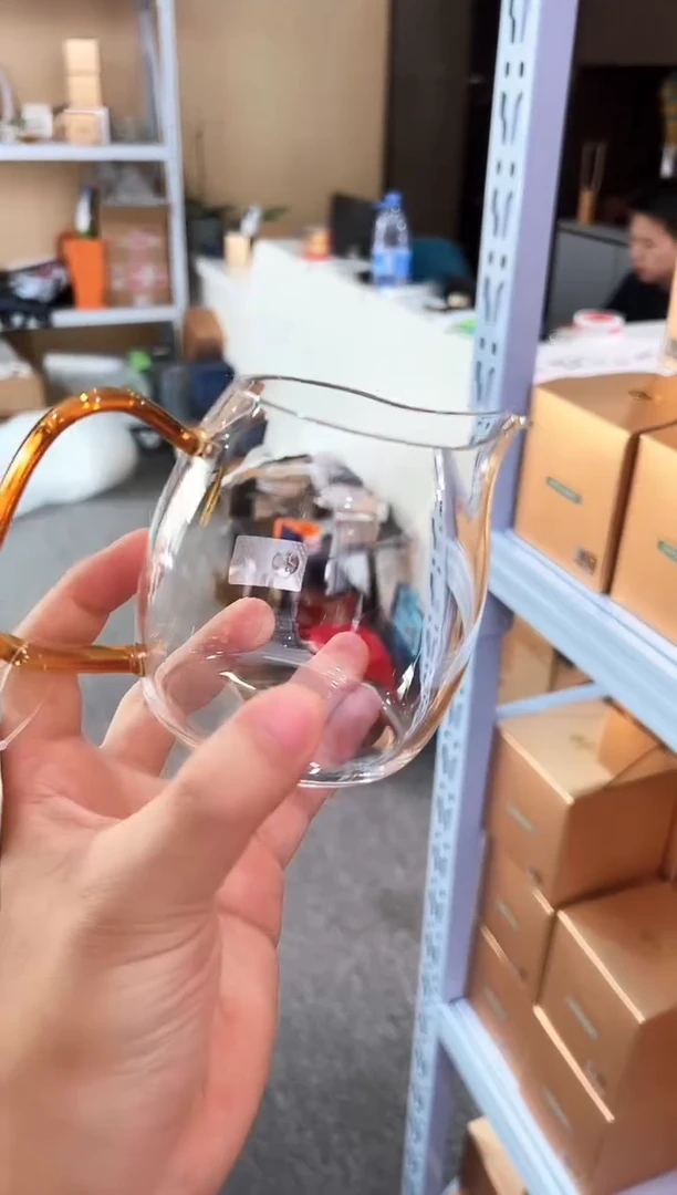 禾器琥珀色泰然公道杯