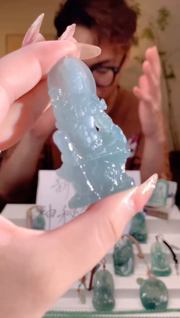 翡翠未镶嵌吊坠(不含链)天然A货翡翠-观音