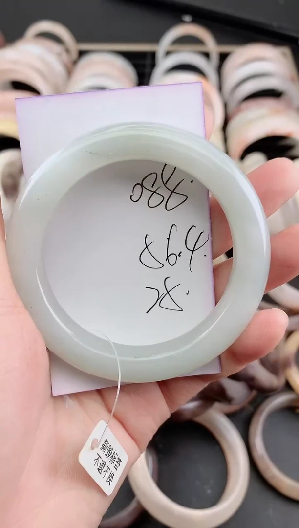 未镶嵌手镯石英质玉088