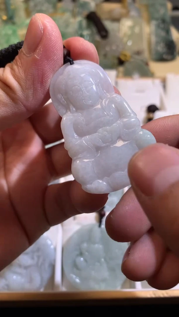 【闪购商品】翡翠颈饰未镶嵌03/10/29