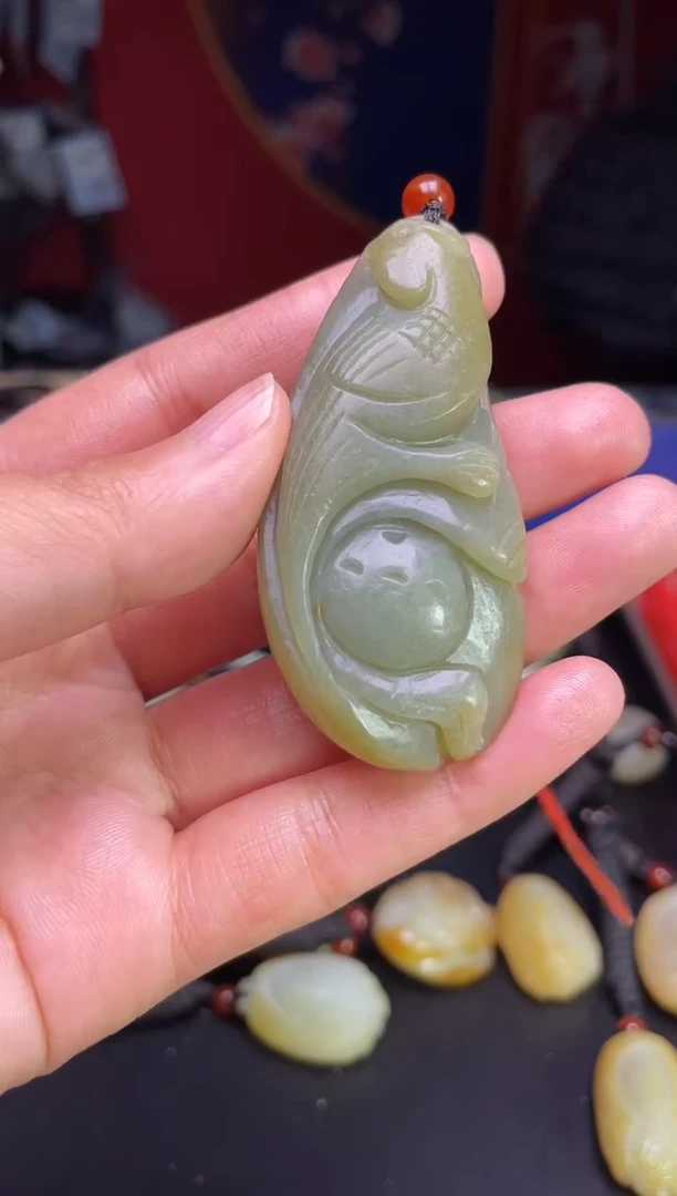 颈饰未镶嵌和田玉1