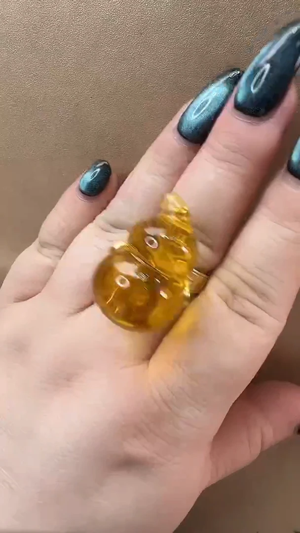 琥珀颈饰未镶嵌戒指