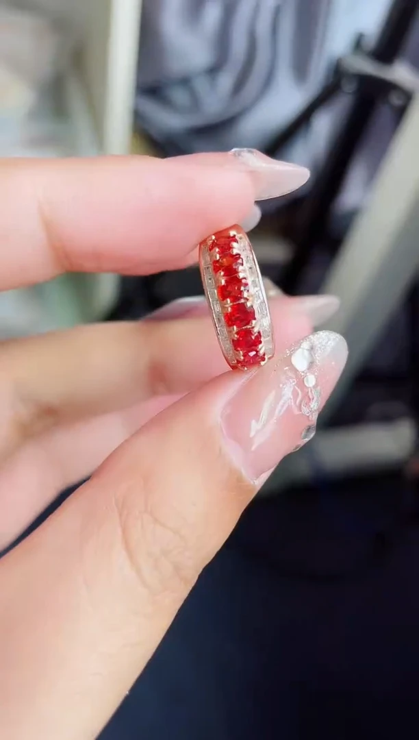 【闪购商品】彩色蓝宝石戒指银S925镶嵌戒指