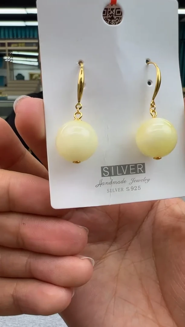 未镶嵌琥珀耳饰58秒拍号 假一罚三