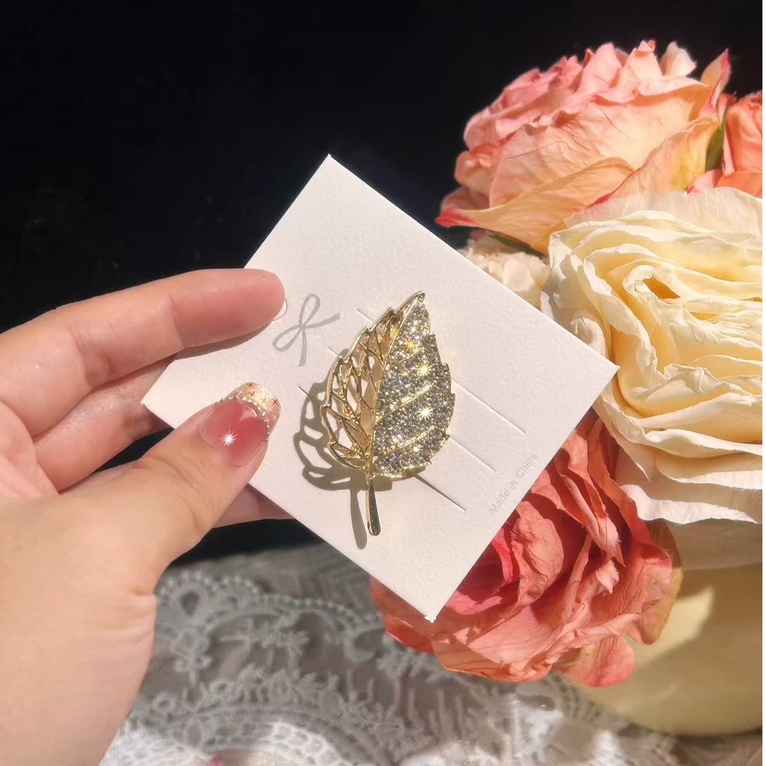 合金胸针 001金色闪钻叶子欧美风首饰百搭优雅甜美风金色胸针女
