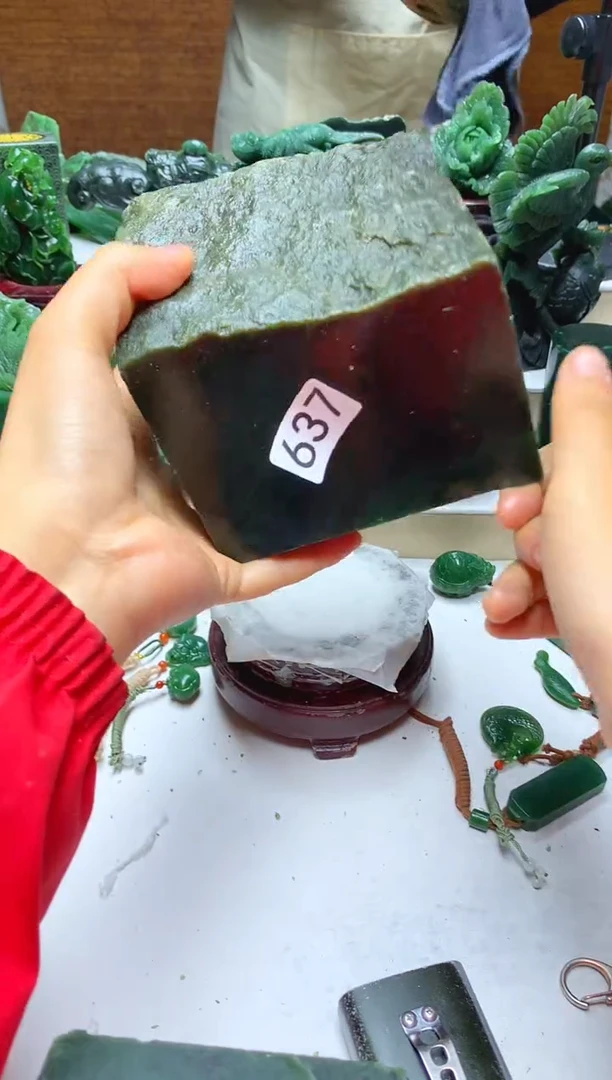 未镶嵌和田玉摆件2