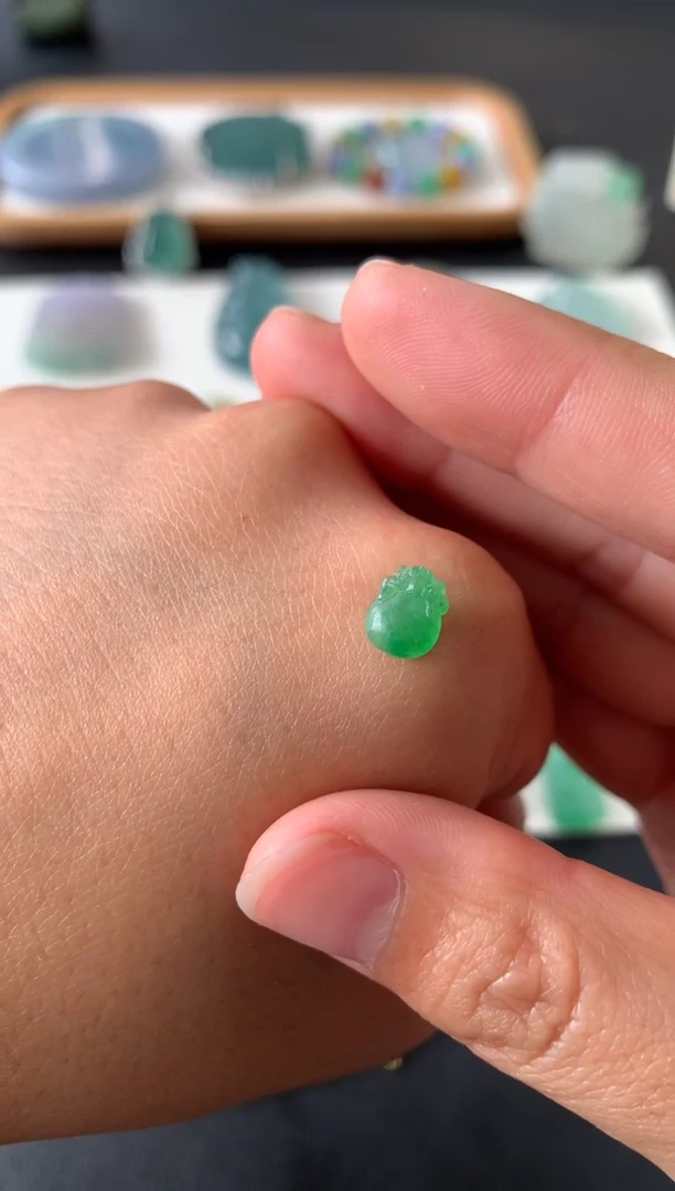 未镶嵌定制翡翠繁**西翡翠