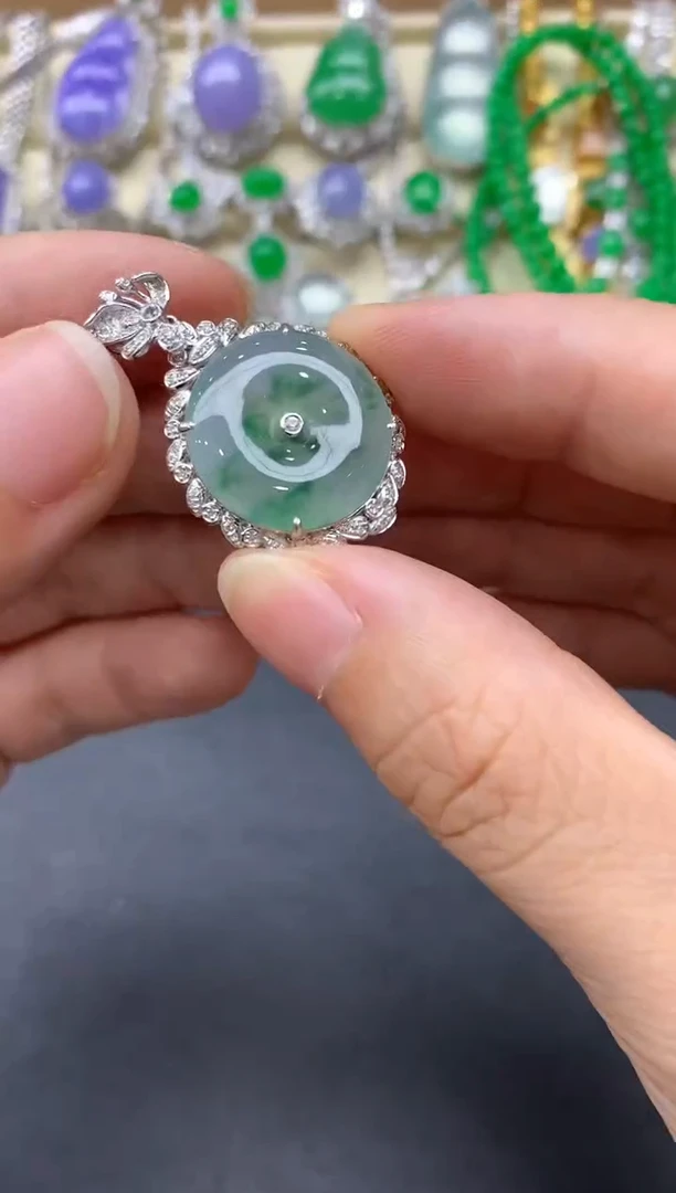 翡翠18K金镶嵌颈饰554-中国好珍宝