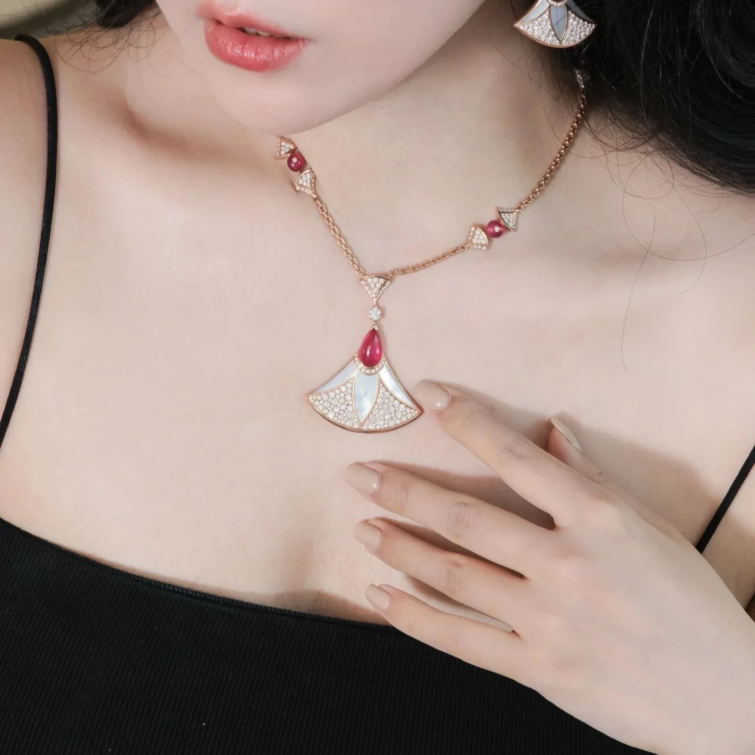 2496项链-750黄金18K玫瑰金毛衣锁骨链