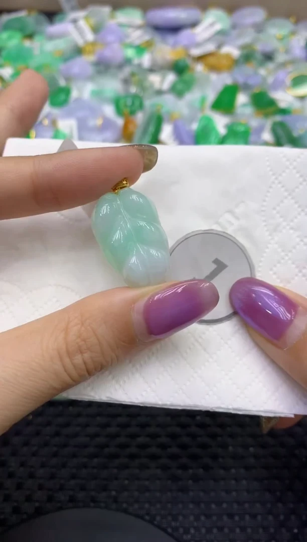 颈饰未镶嵌翡翠天然缅甸翡翠A货