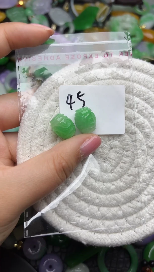 颈饰未镶嵌翡翠缅甸翡翠吊坠
