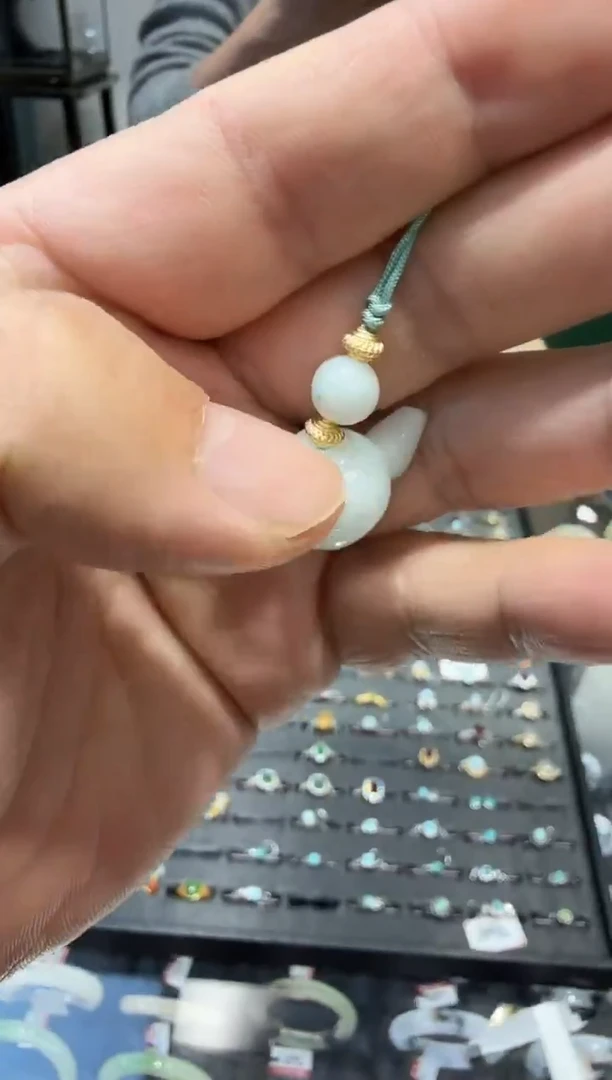 颈饰未镶嵌翡翠多样性发一