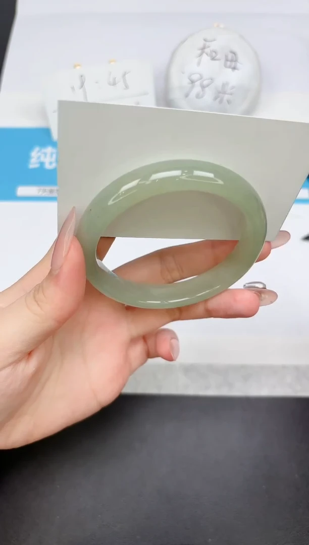 【闪购商品】石英质玉手镯未镶嵌21-60