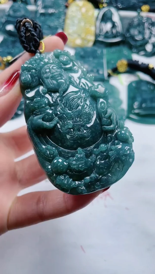 【闪购商品】翡翠颈饰未镶嵌