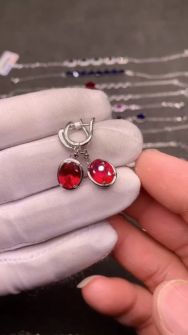 【闪购商品】红宝石耳饰银S925镶嵌.....