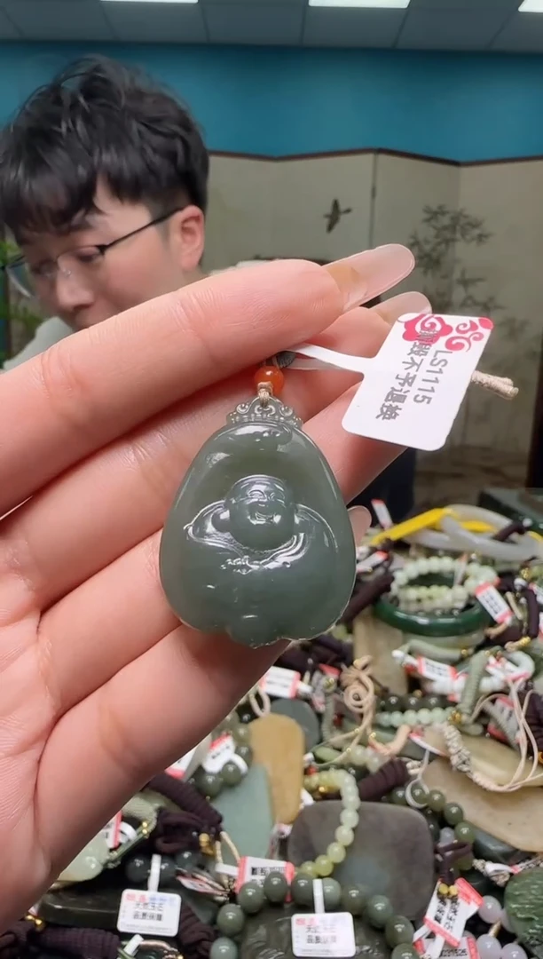 颈饰未镶嵌和田玉多样性发一