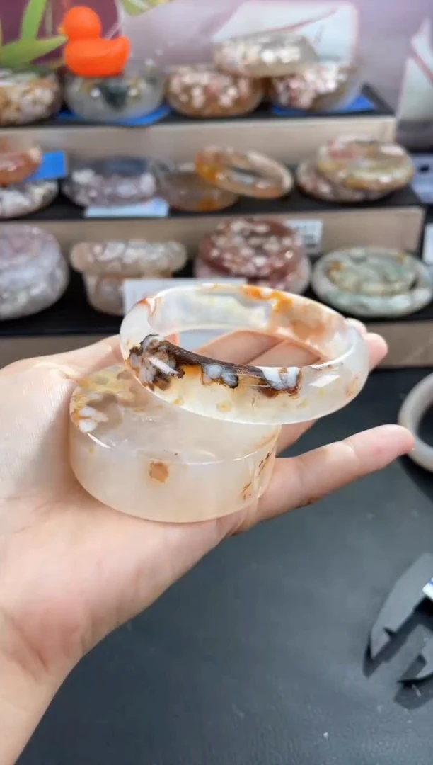 未镶嵌手镯石英质玉61