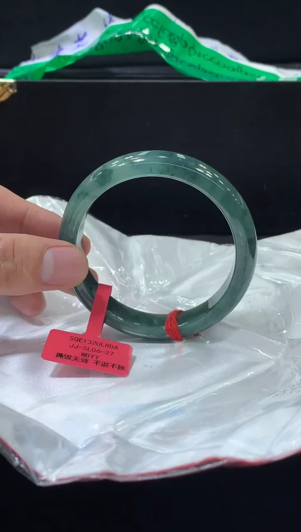 未镶嵌手镯翡翠翡翠手镯