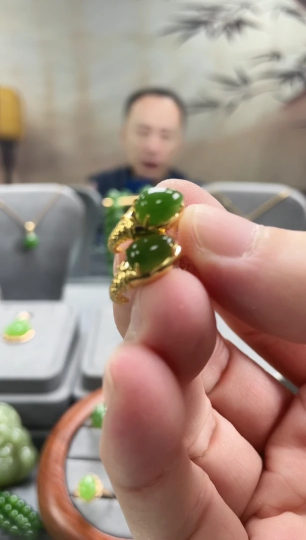 银S925镀金镶嵌和田玉耳饰银S925镀金镶嵌 和田玉 耳饰