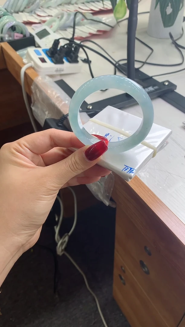 未镶嵌手镯翡翠冰蓝色正圈 51 52 22