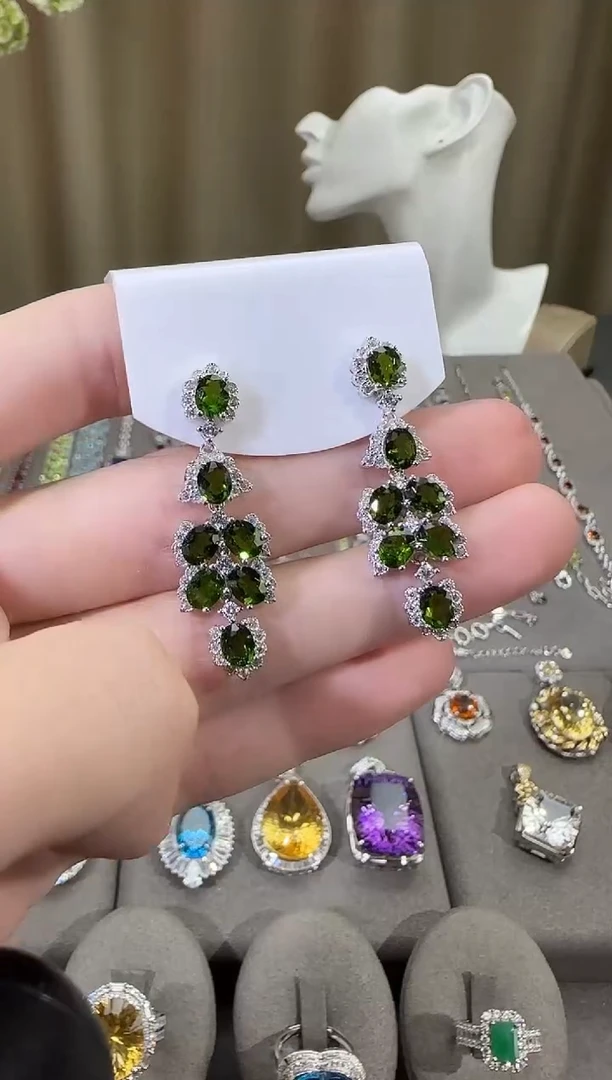 银S925镶嵌透辉石耳坠3*6mm耳坠高级款