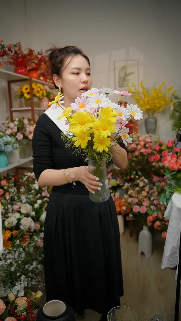 10支混色小雏菊+玻璃花瓶