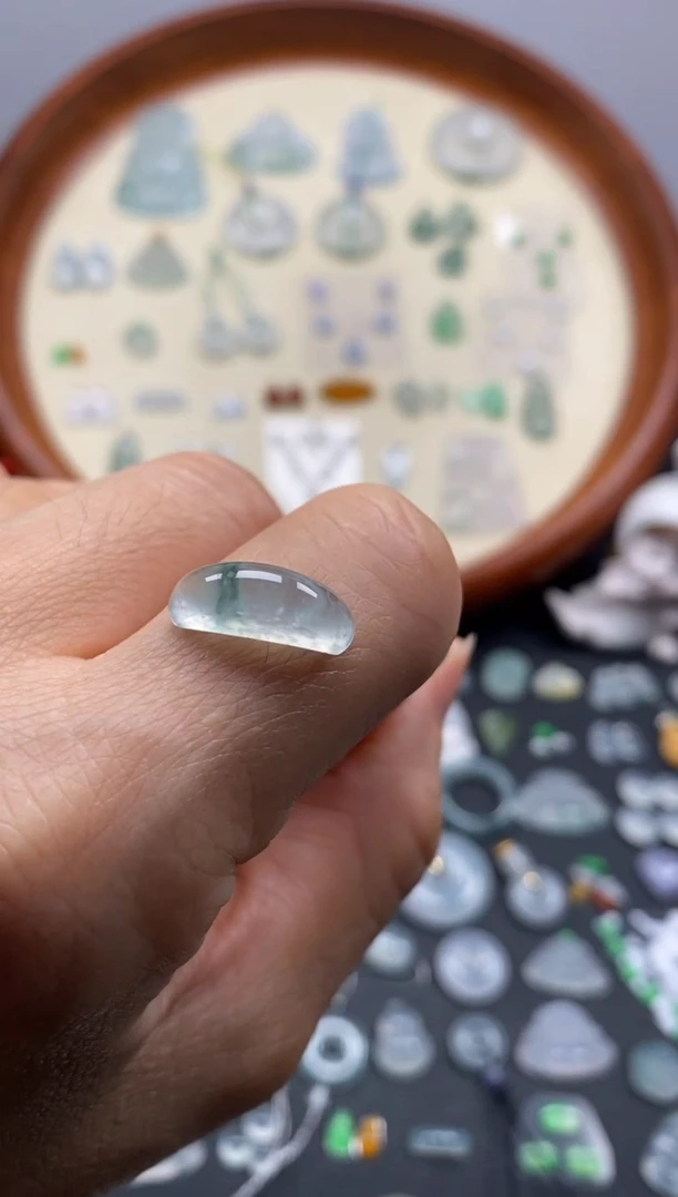 颈饰未镶嵌翡翠冰飘花马安/芬