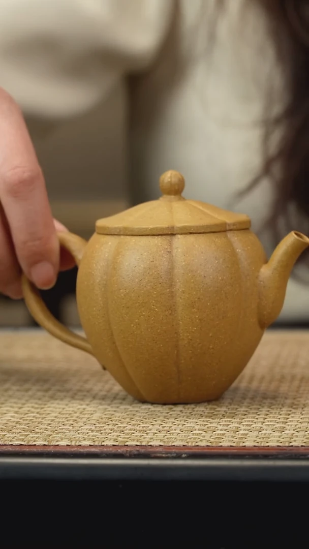 【闪购商品】紫砂茶壶黄金段筋纹宫灯160cc全品