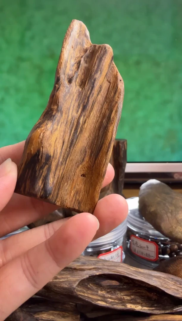 沉香手把件多样性发一