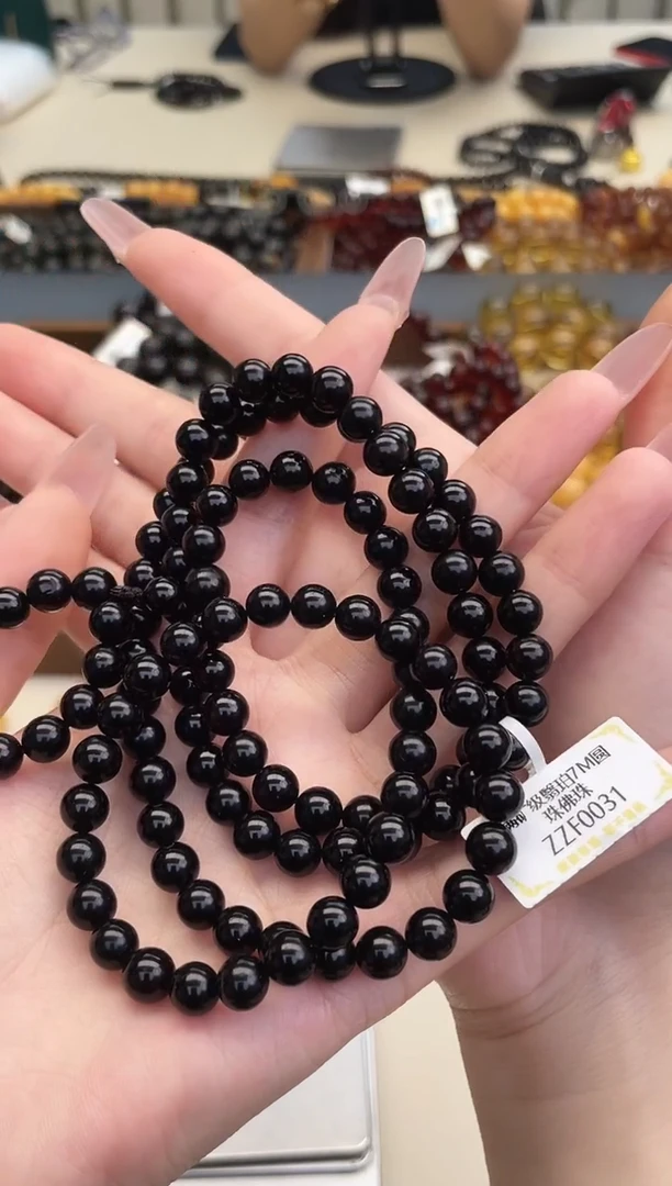 未镶嵌琥珀裸石7mm翳珀手串多样性发其中一件