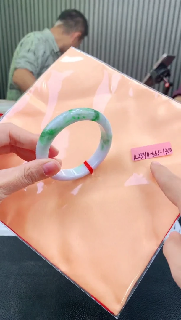 未镶嵌手镯翡翠56