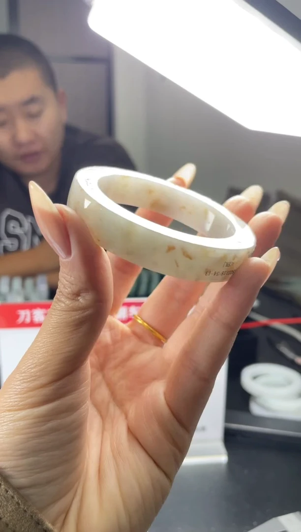 【闪购商品】定制翡翠手镯未镶嵌手镯DDC/发一件