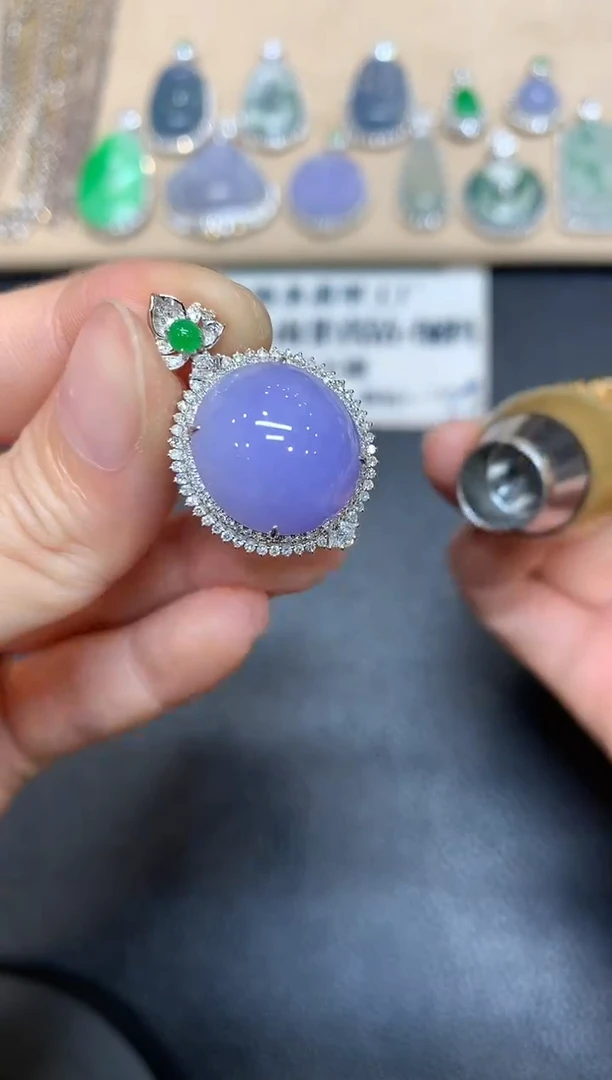 【闪购商品】翡翠吊坠(不含链)18K金镶嵌蛋面【无服务费