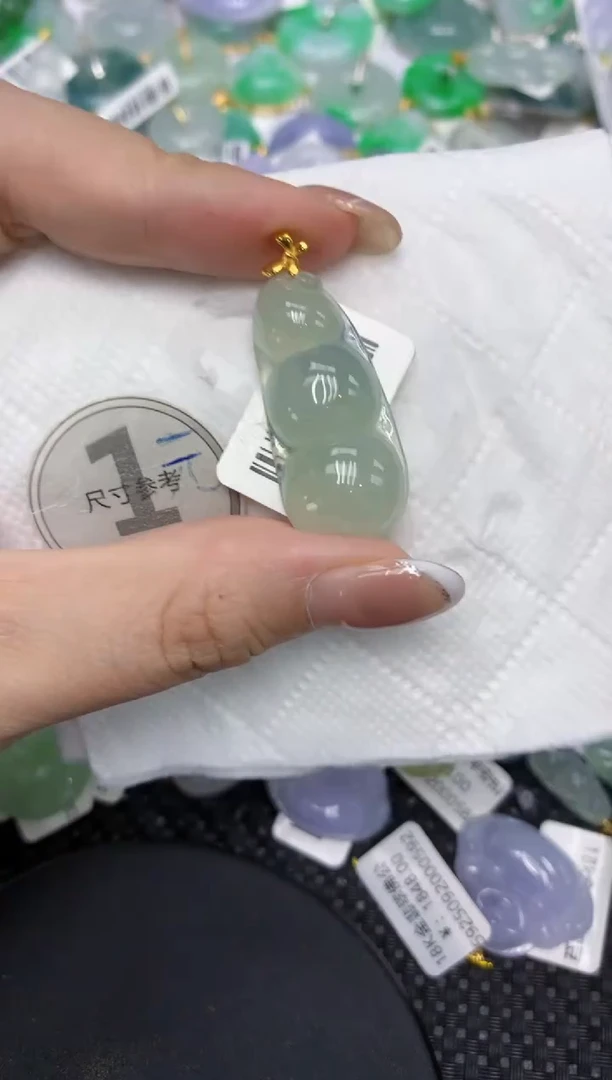颈饰18K金镶嵌翡翠1111111