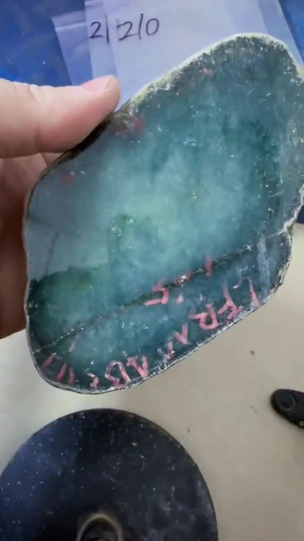 翡翠挂件未镶嵌楷天然翡翠210