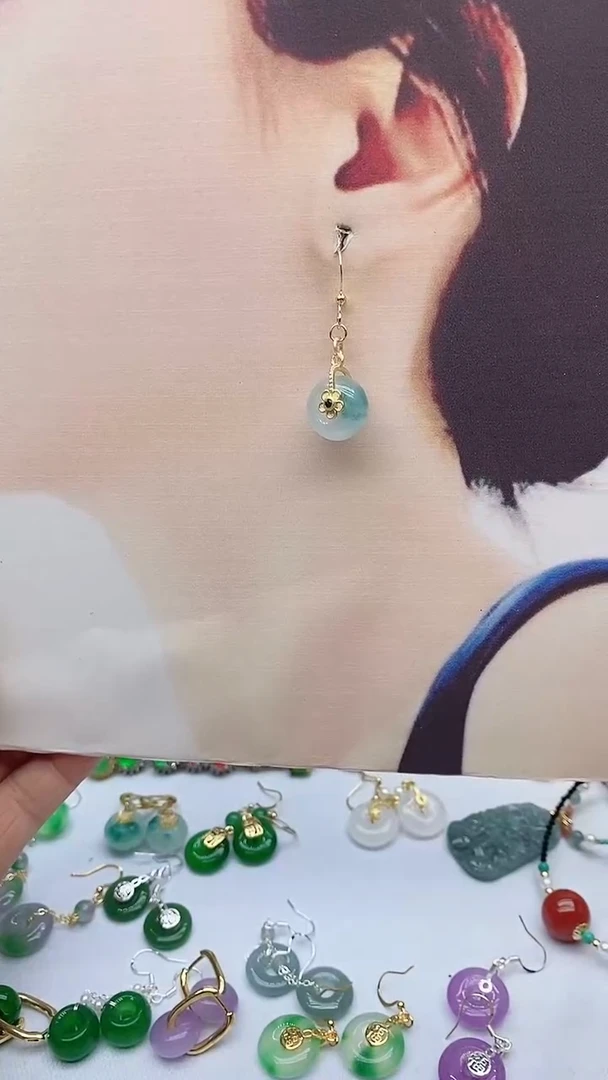 14K金镶嵌石英质玉（天山翠）耳饰9415