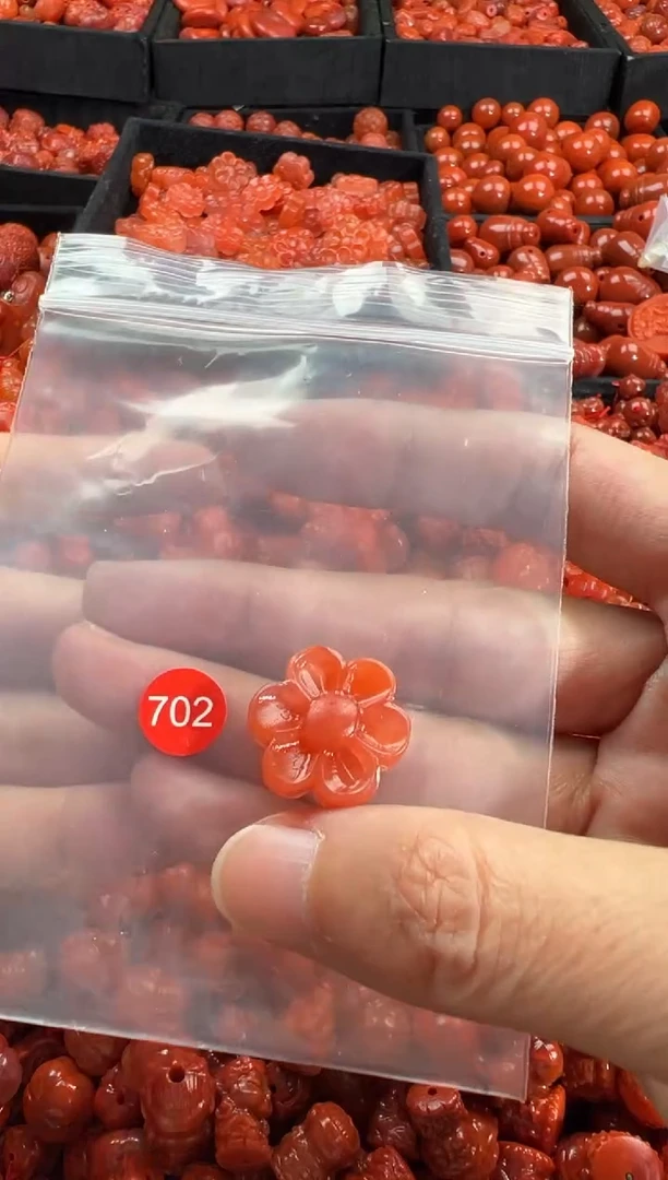 颈饰未镶嵌南红玛瑙1