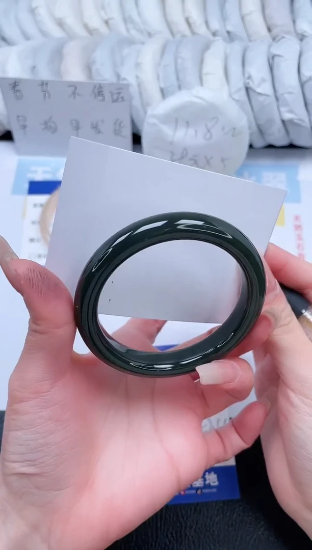 【闪购商品】和田玉手镯未镶嵌T222-57.4