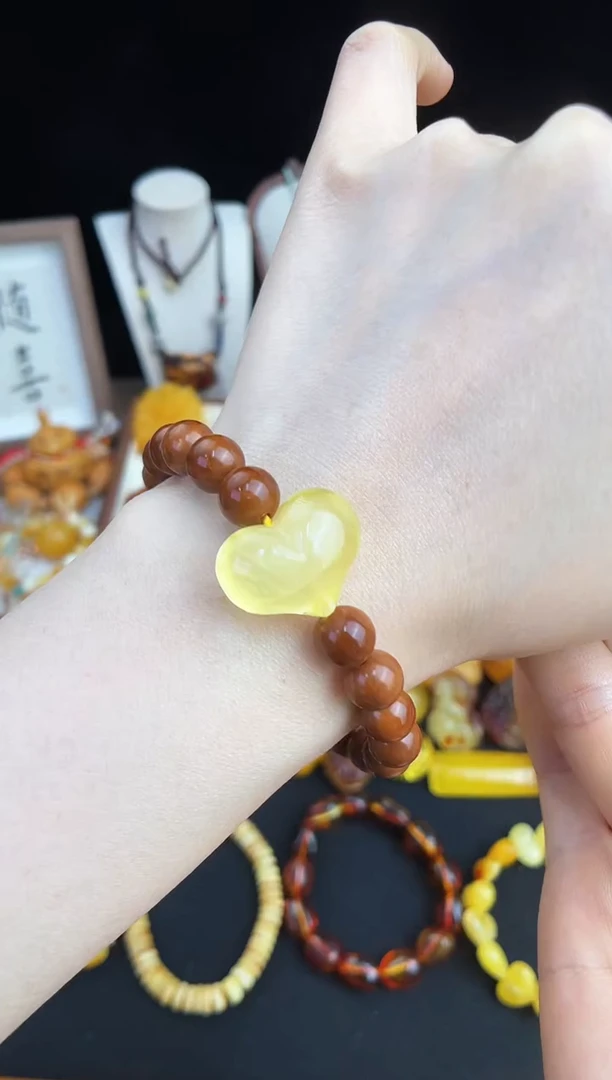 未镶嵌琥珀珠宝奇石柒月