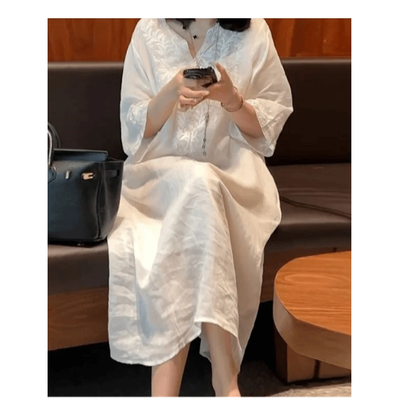 文艺风高级重工刺绣V领连衣裙女2025夏季宽松显瘦遮肉长裙A361