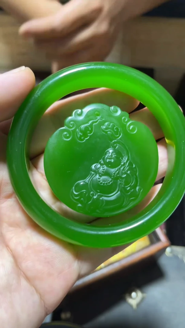 玉苹果绿手镯小佛1套