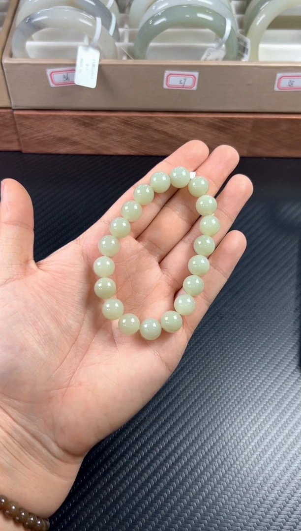 未镶嵌手串和田玉且末微色差迪克兰卡10