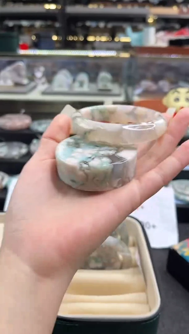 未镶嵌手镯石英质玉尘*丷圈口（赠品镯心）