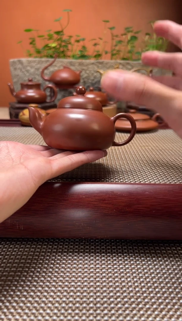 茶壶紫砂陈腐老朱泥 超薄三湾梨 纯手工