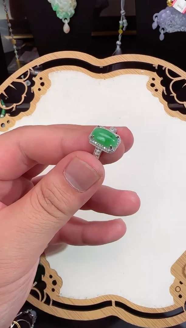 【闪购商品】翡翠挂件未镶嵌拍照