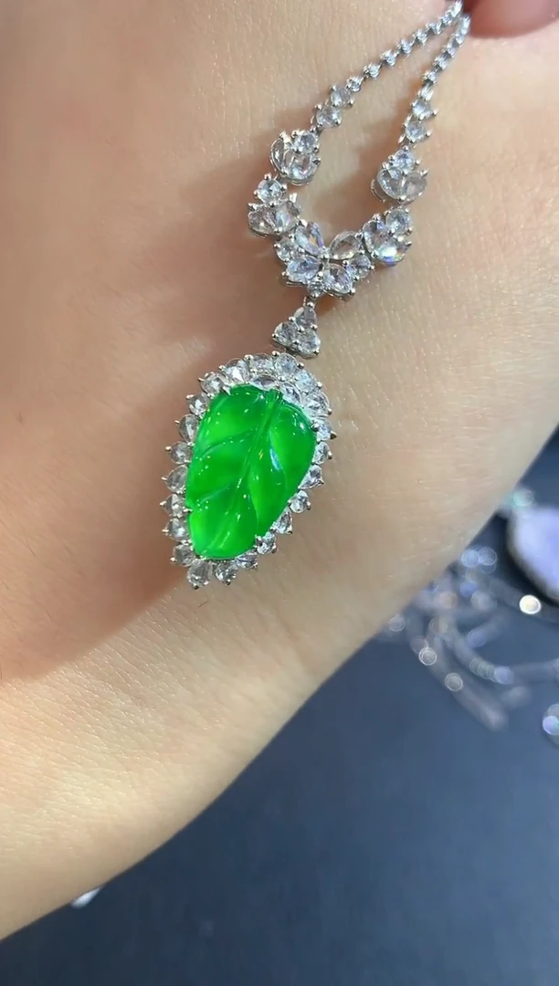 套链18K金镶嵌翡翠丫*吖160-吊坠套链