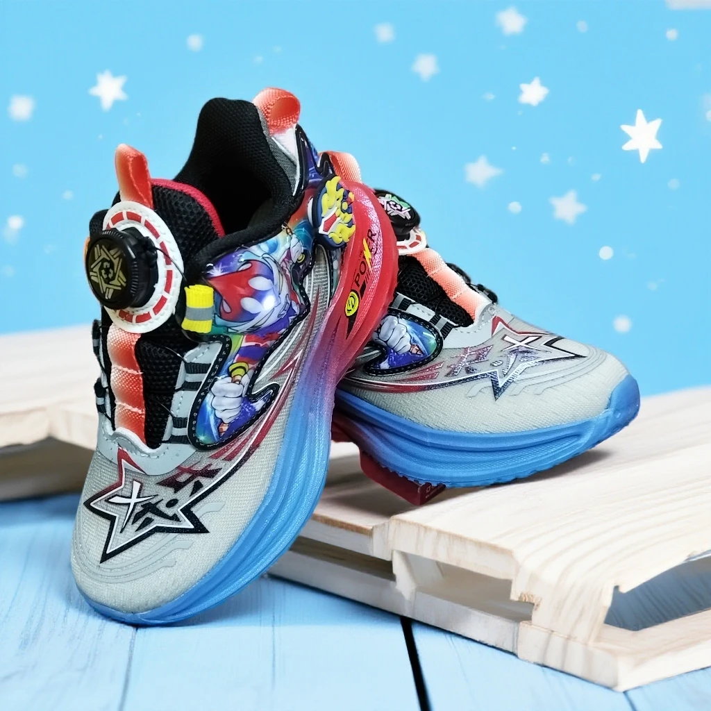 8501新款男童透气布网面不加绒轻便软底休闲跑步运动鞋奥特曼亮灯