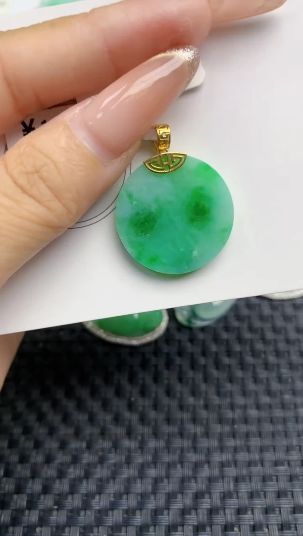 颈饰18K金镶嵌翡翠天然缅甸A货翡翠百元以上9元证书费自理1