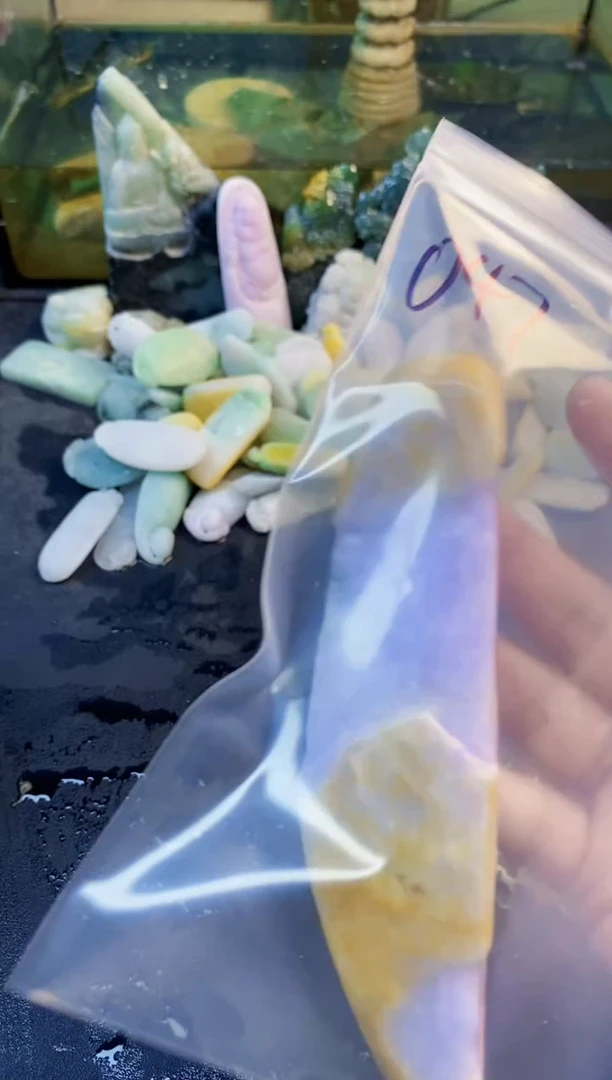 未镶嵌挂件翡翠不***工天然翡翠047